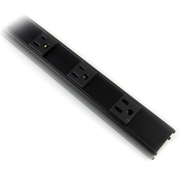 StarTech.com Server Rack PDU with 24 outlets - 0U