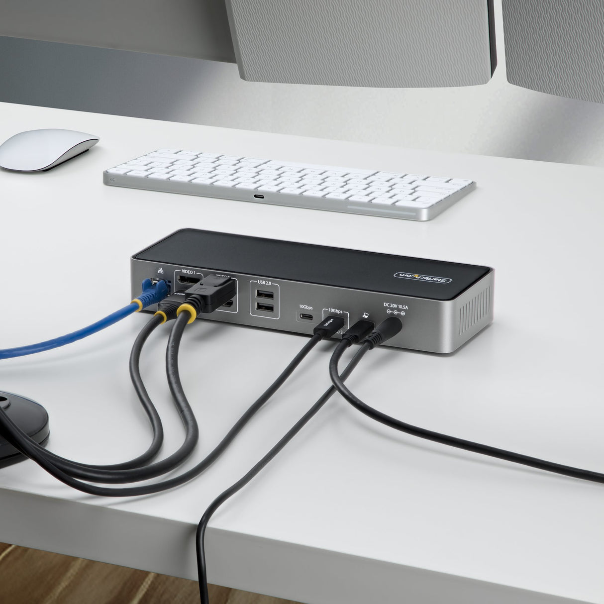 StarTech.com Triple-Monitor USB-C Docking Station, 140W Laptop Charging Dock for MacBook Pro and Windows, 4K 60Hz HDMI or DisplayPort, TAA