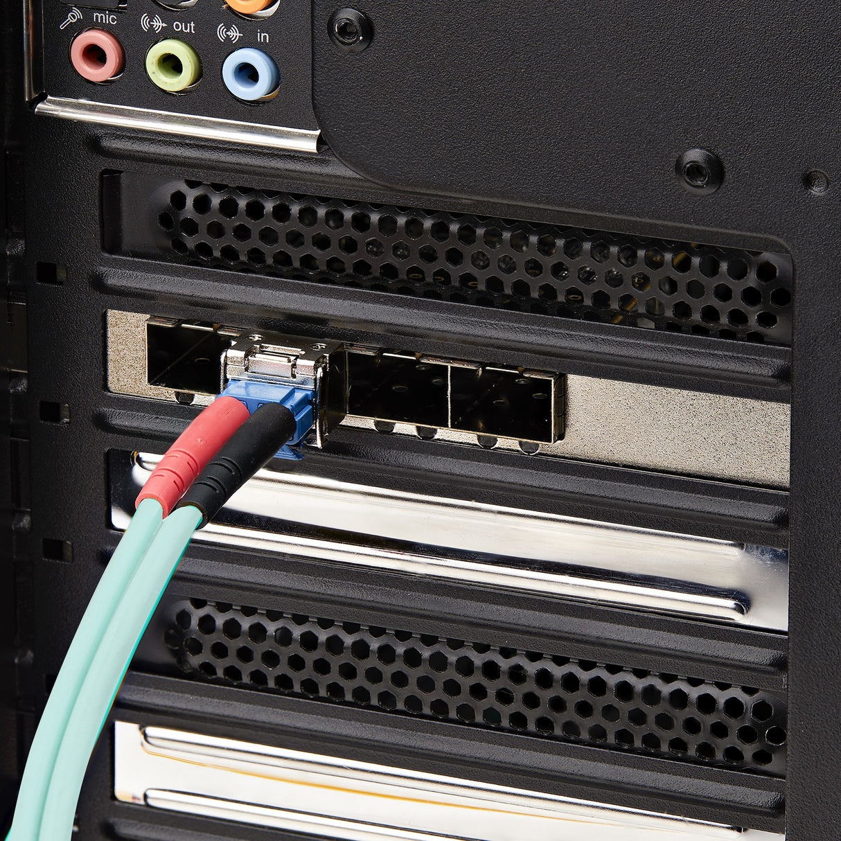 StarTech.com HPE JL484A Compatible SFP28 Module, 25GBase-SR, 25Gbps Multimode Fiber (MMF), 100m (328ft), LC Connector, 850nm, MSA 25 Gigabit Optical Transceiver