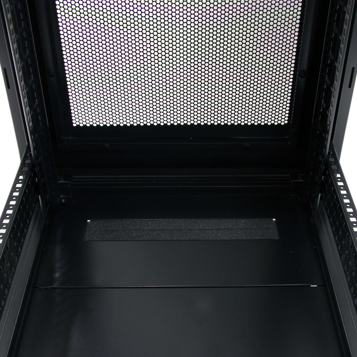 StarTech.com 32U Enterprise-Grade Flat Pack Server Rack Cabinet, 19in Enclosed 4-Post Rack with 29in (75cm) Mounting Depth and 1764lb (800kg) Weight Capacity