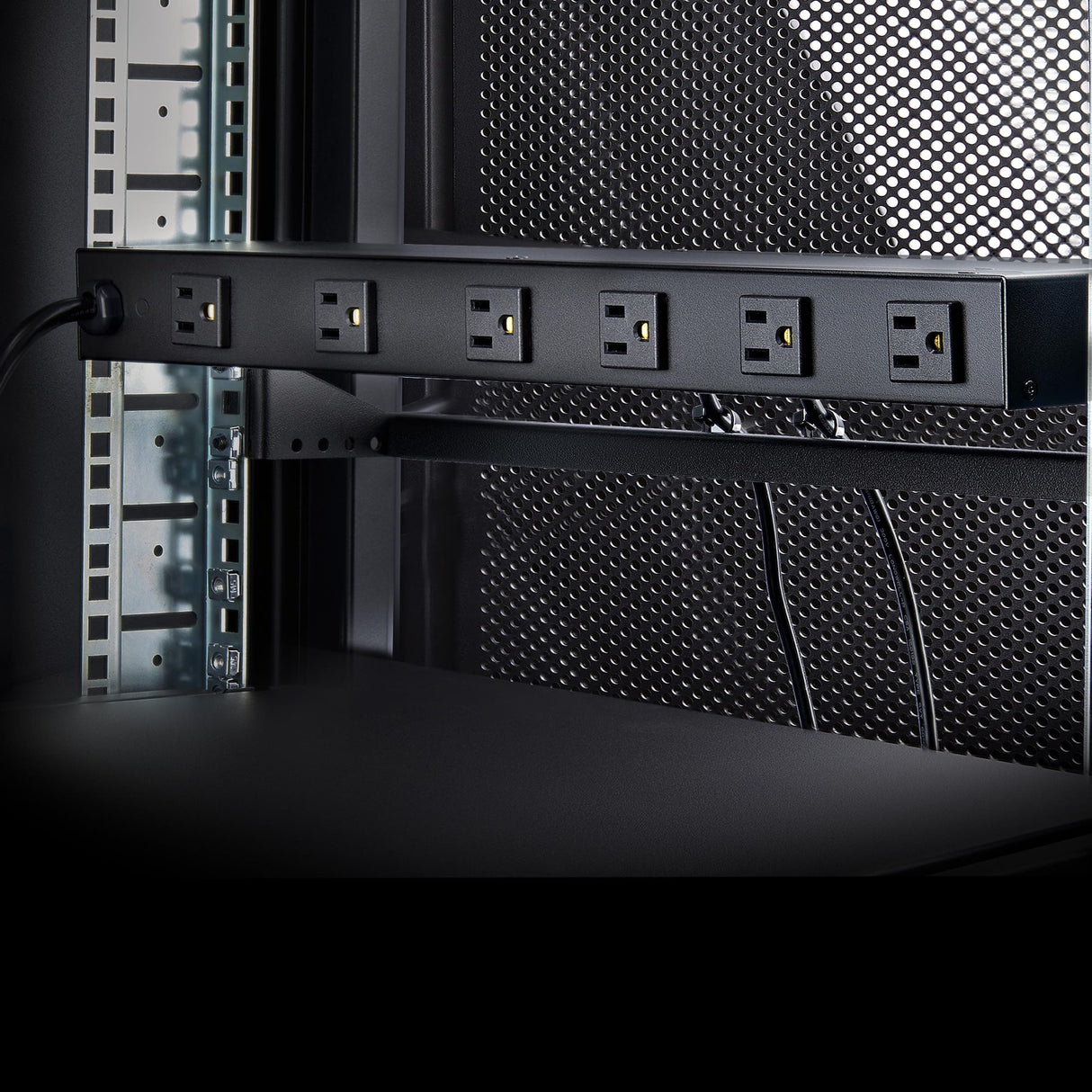 StarTech.com 8-Outlet Horizontal Rack Mount Metered PDU, 1U Server Power Strip w/Surge Protector, 125V/15A, 8ft (2.4m) Power Cable, Power Distribution Unit, TAA