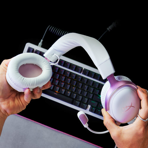 HyperX Cloud III - Gaming Headset (White/Pink)