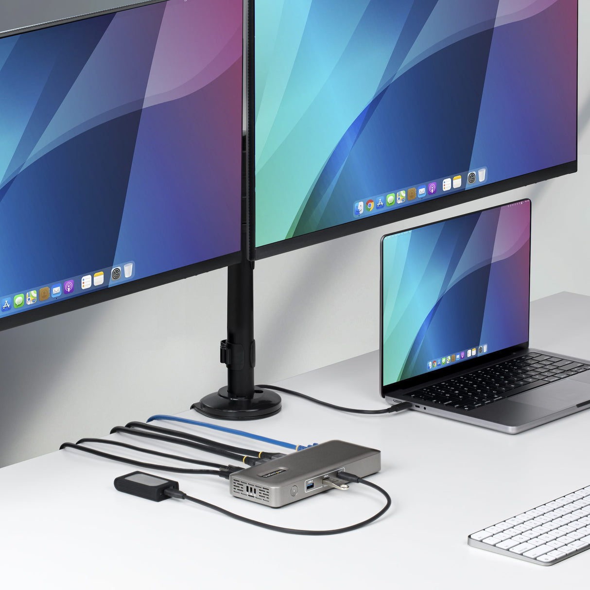 StarTech.com USB4 Docking Station, Driverless Dual 4K 144Hz for Mac and Windows, Universal USB-C Dock with DisplayPort, 100W PD and 2.5GbE