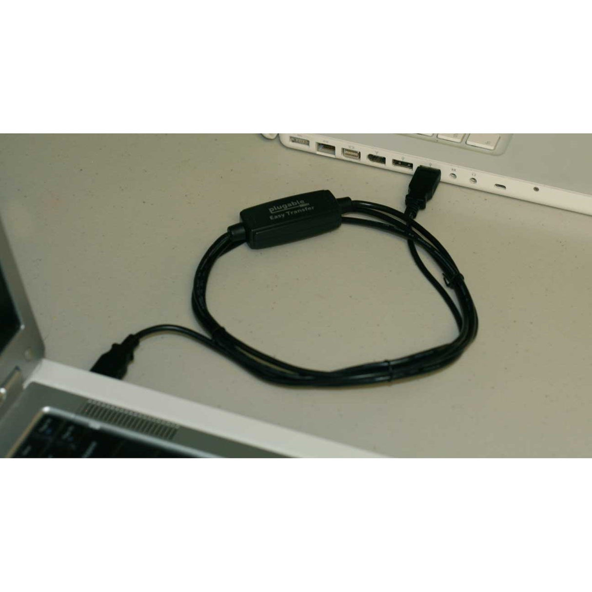 Plugable Technologies USB Transfer Cable, Unlimited Use, Transfer Data Between 2 Windows PC's, Compatible with Windows 11, 10, 7, XP, Bravura Easy Computer Sync Software Included