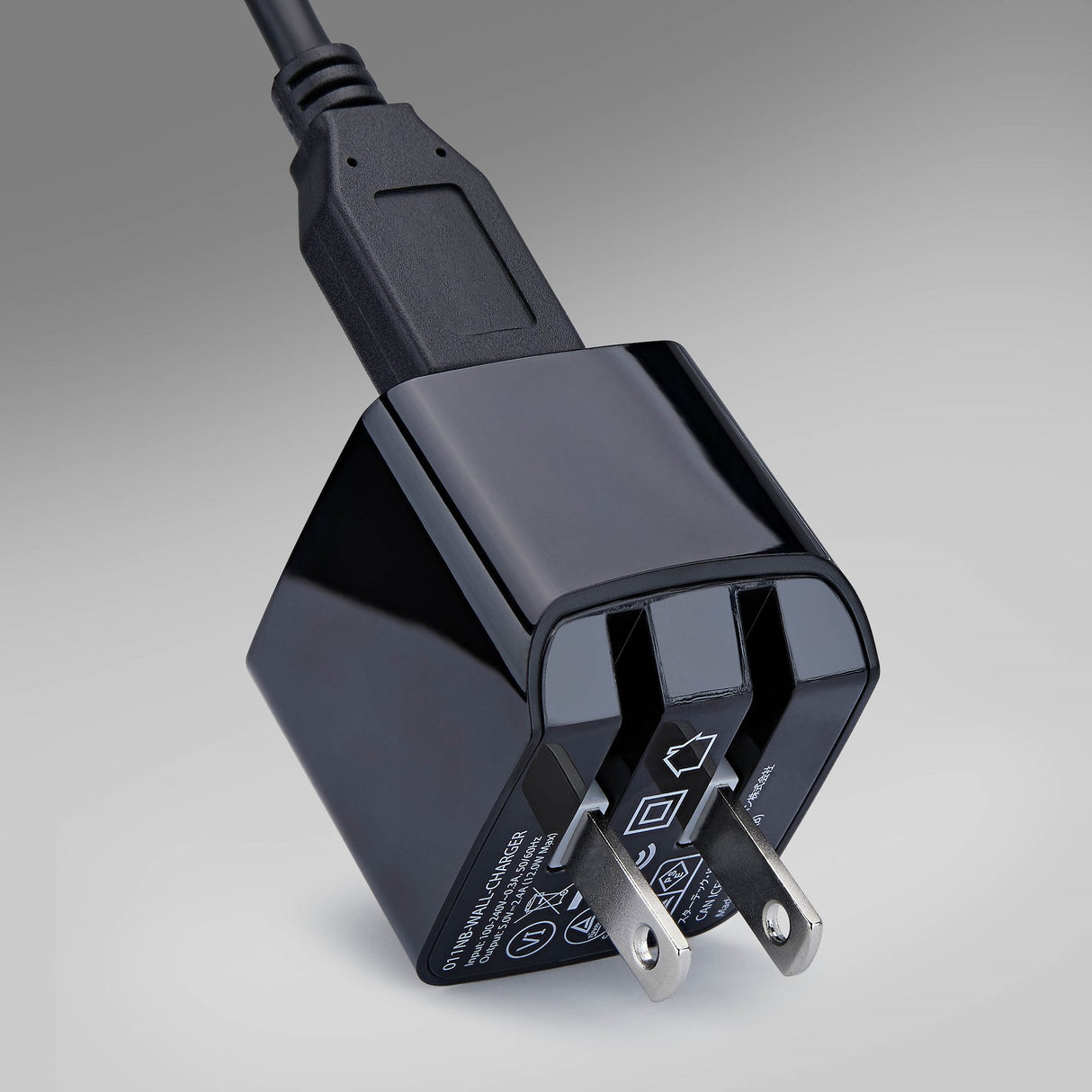StarTech.com 12W One-Port USB-A Wall Charger, 1x USB-A, iPhone Pro/17/16, iPad, Samsung Galaxy, Portable USB Charger, USB Type A Wall Charger, Black