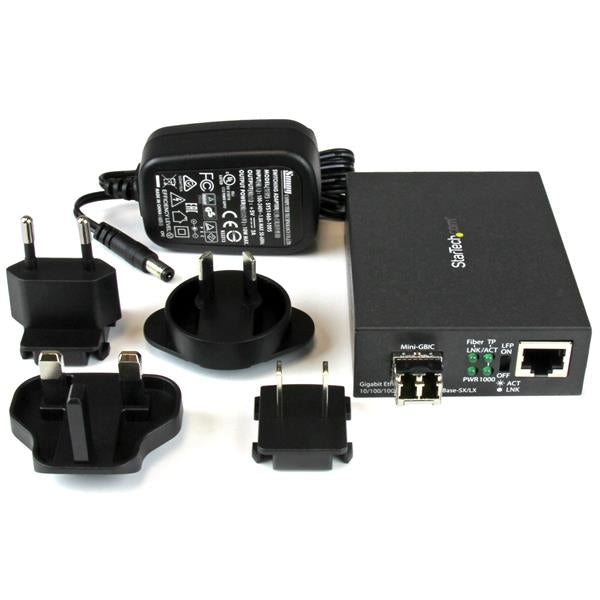 StarTech.com Multi-Mode (MM) LC Fiber Media Converter for 10/100/1000 Networks, Standalone Gigabit Ethernet to LC Converter, SFP Transceiver Included, 850nm, 550m - TAA