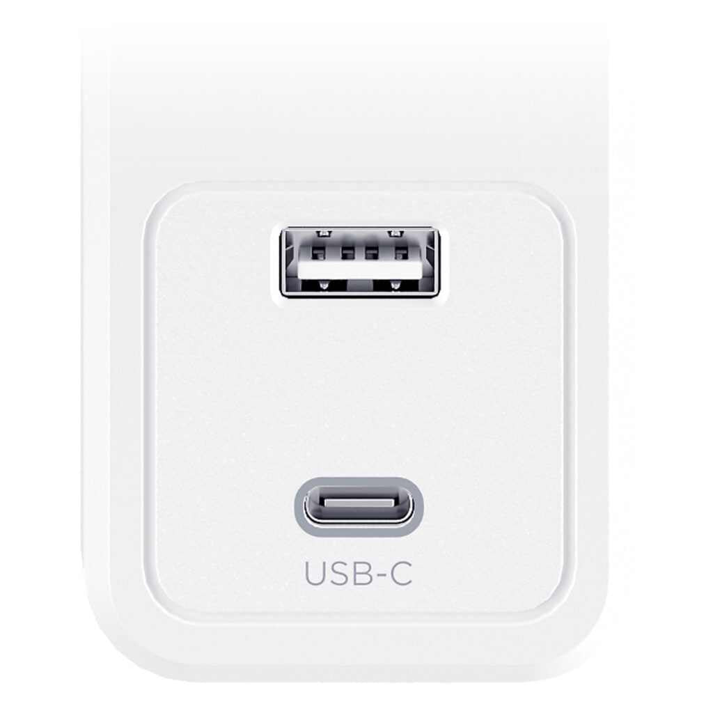 CyberPower 6 Outlet Surge Strip With USB
