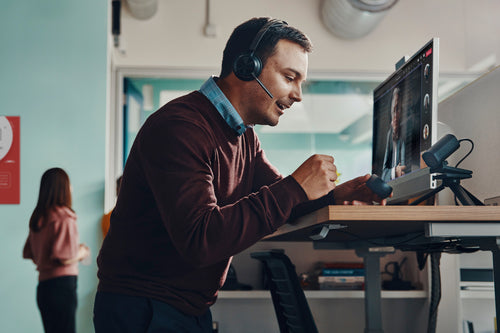 HP Poly Poly Voyager Focus 2 USB-A Headset