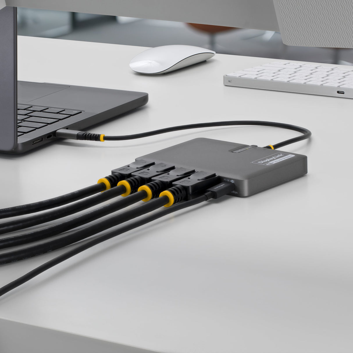 StarTech.com USB-C to Quad-Monitor Workstation Adapter, 4K 60Hz DisplayPort, 140W PD Passthrough for Laptop Charging, USB Port for Wireless Keyboard / Mouse, TAA