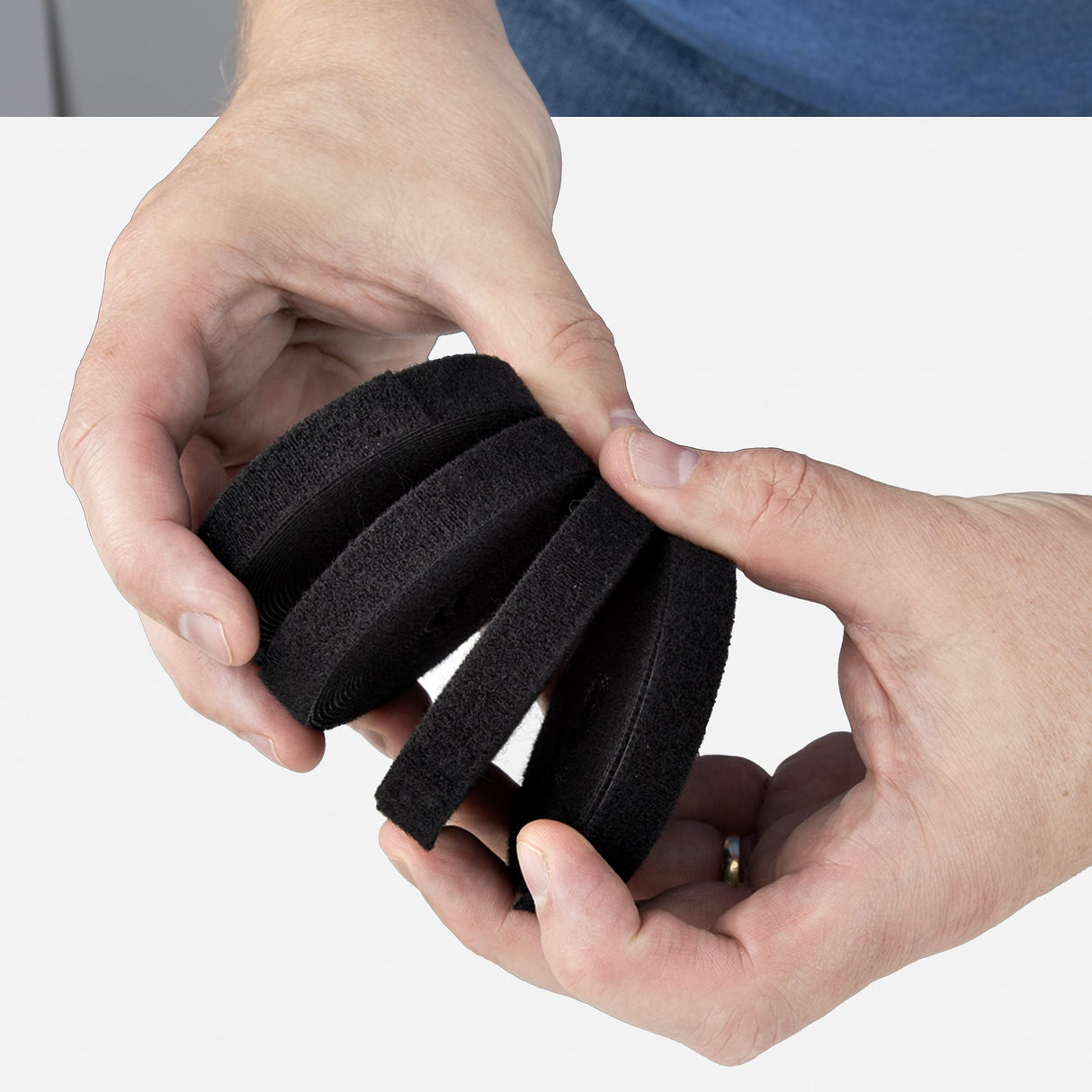 StarTech.com 4-pack 15ft (4.6m) Hook and Loop Roll, 0.5in Wide, Black, Cut-to-Size Reusable Cable Ties, Fastener Tape, Adjustable Fabric Wraps, Bulk Roll