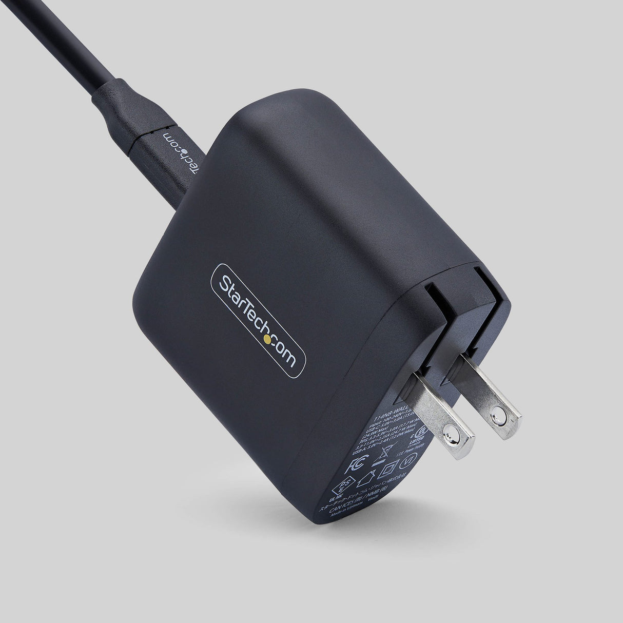 StarTech.com 37W USB-C & USB-A Wall Charger, Portable Charger with USB Power Delivery Fast Charging, 25W USB-C PD / 12W USB-A Output, Dual-Port USB-C/USB-A