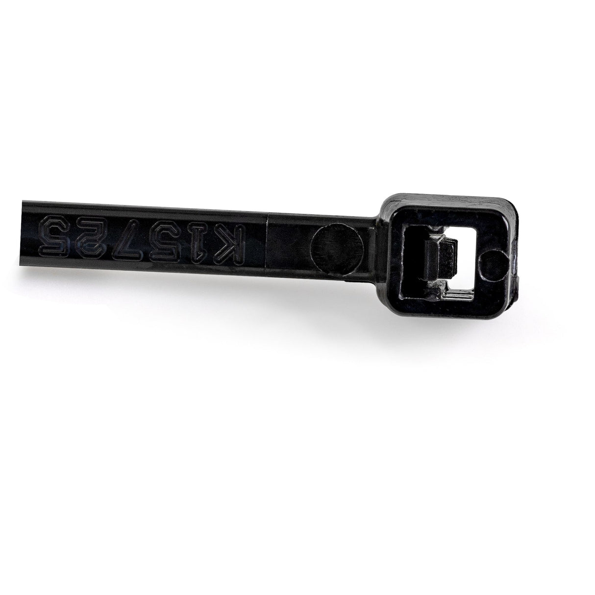 StarTech.com 100-Pack 6"(15cm) Cable Ties - 1/8"(3.6mm) wide, 1-3/8"(39mm) Bundle Diameter, 40lb(18kg) Tensile Strength, Nylon Self Locking Zip Ties with Curved Tip, UL Listed, Black - TAA