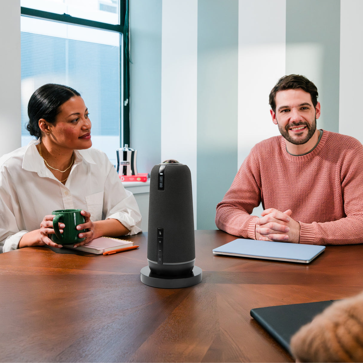 Owl Labs Meeting Owl 4+ Stand Passive holder Conferencing system Black