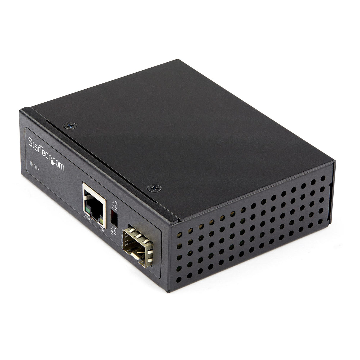 StarTech.com PoE+ Industrial Fiber to Ethernet Media Converter 60W - SFP to RJ45 - Singlemode/Multimode Fiber to Copper Gigabit Ethernet - Compact Size - IP-30/ -40 to +75C - TAA