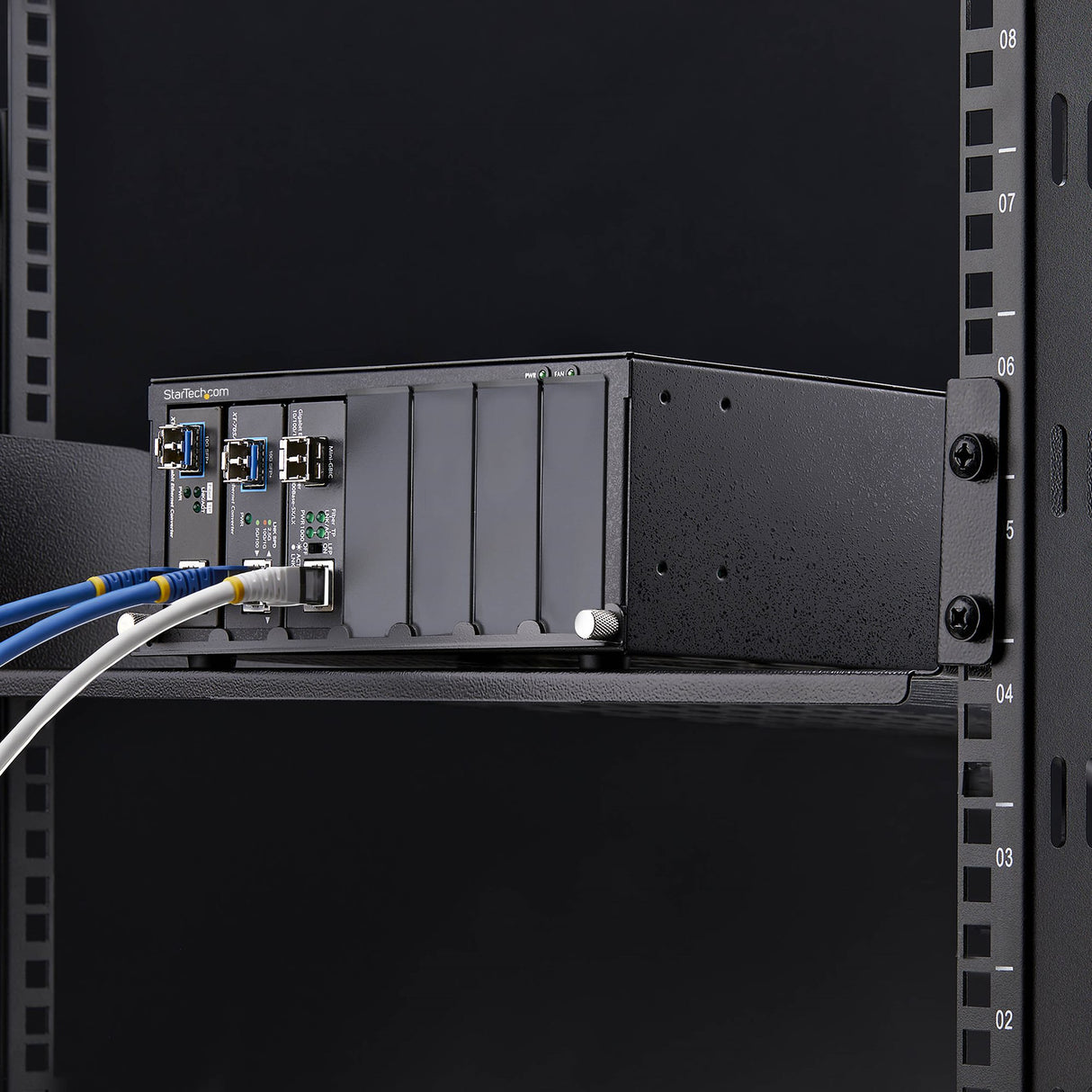 StarTech.com 7-Slot Unmanaged Media Converter Chassis for MCM Media Converter Series, Full Power Isolation, Active Cooling, 10in Rackmount, TAA Compliant