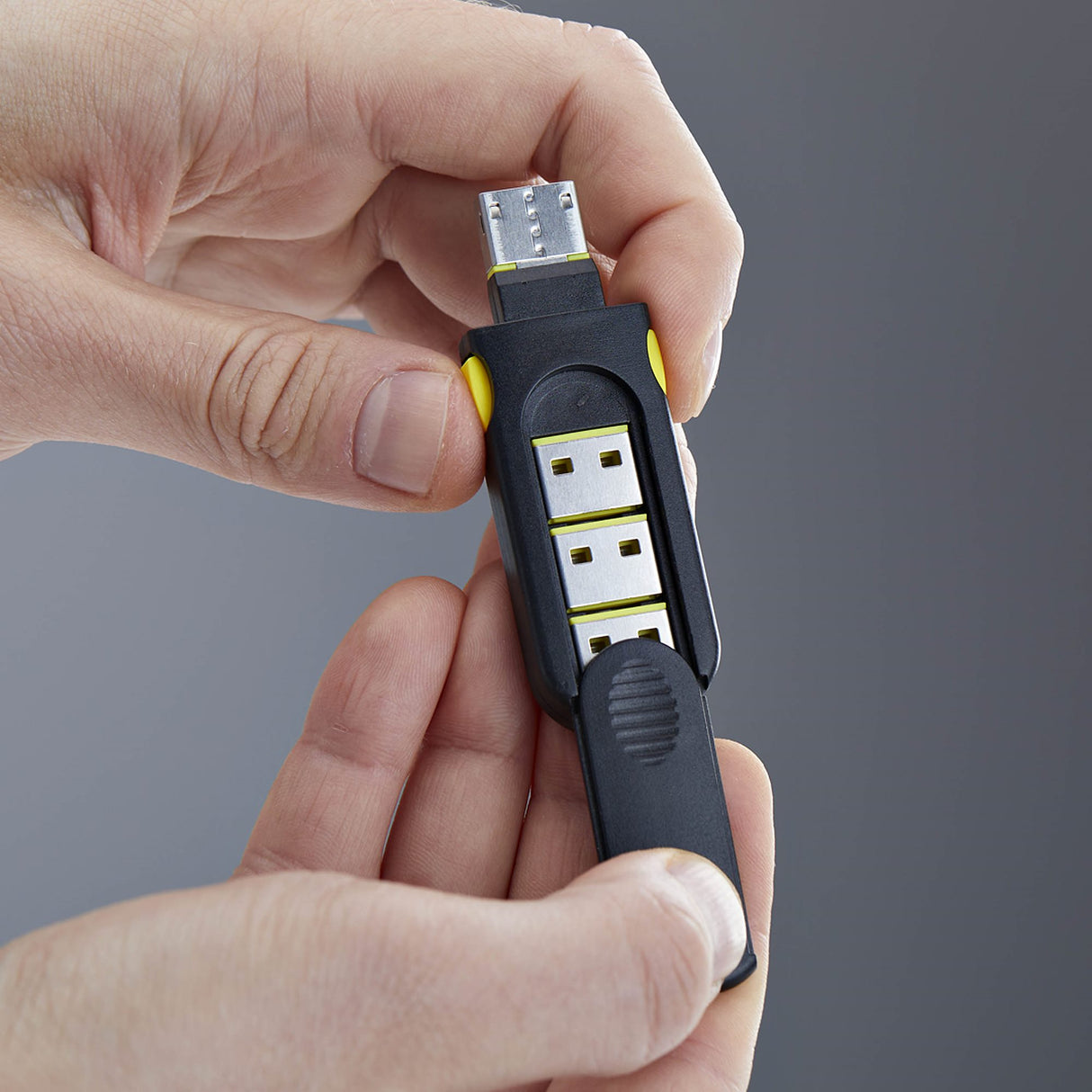 StarTech.com USB-A Port Blocker Key with 4x Latching USB-A Dust Cover Plugs, Snap-In Reusable Port Protectors for Laptops & Computers