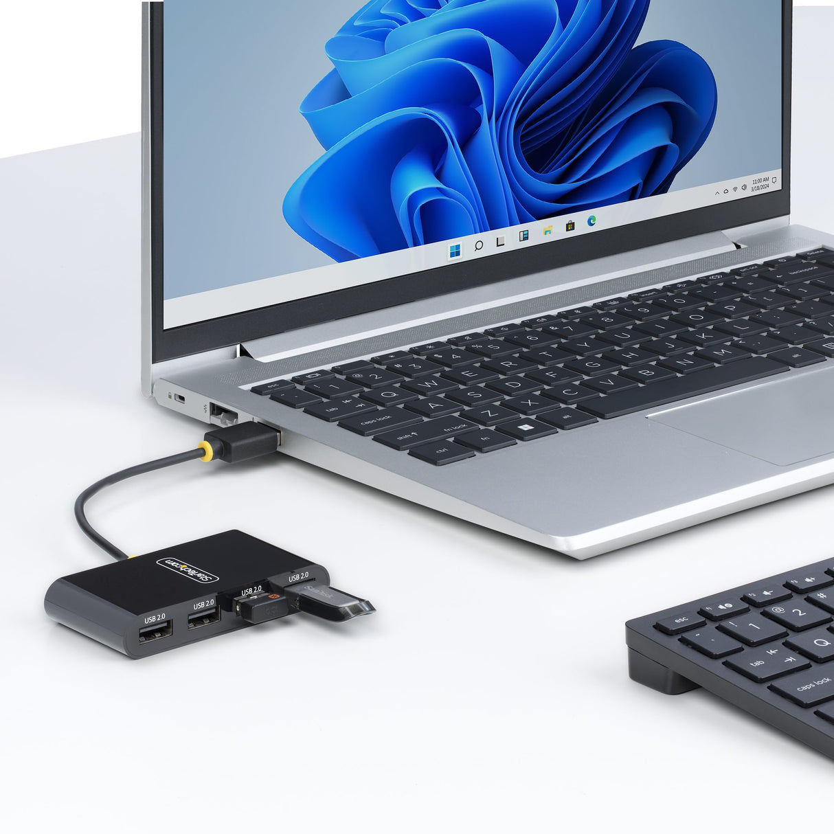 StarTech.com 4-Port USB 2.0 Hub, USB Bus Powered, Small Travel Mini USB Hub, USB 2.0 Splitter, Portable Multi-Port USB Hub, 480Mbps, Overcurrent Protection (OCP)