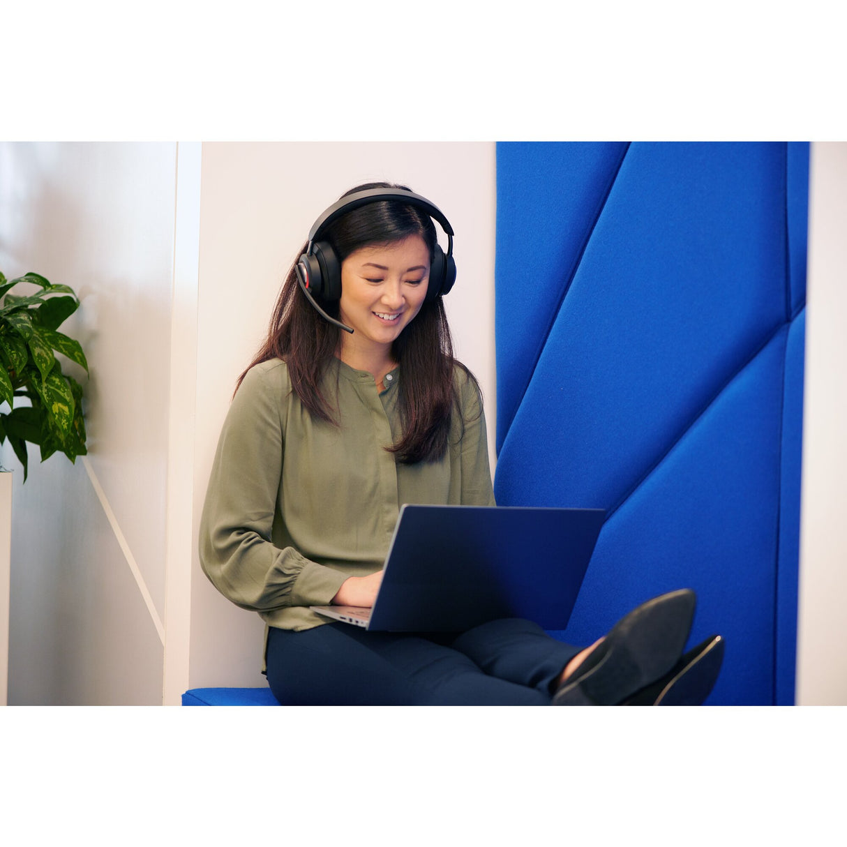 Kensington H3000 Bluetooth Over-Ear Headset