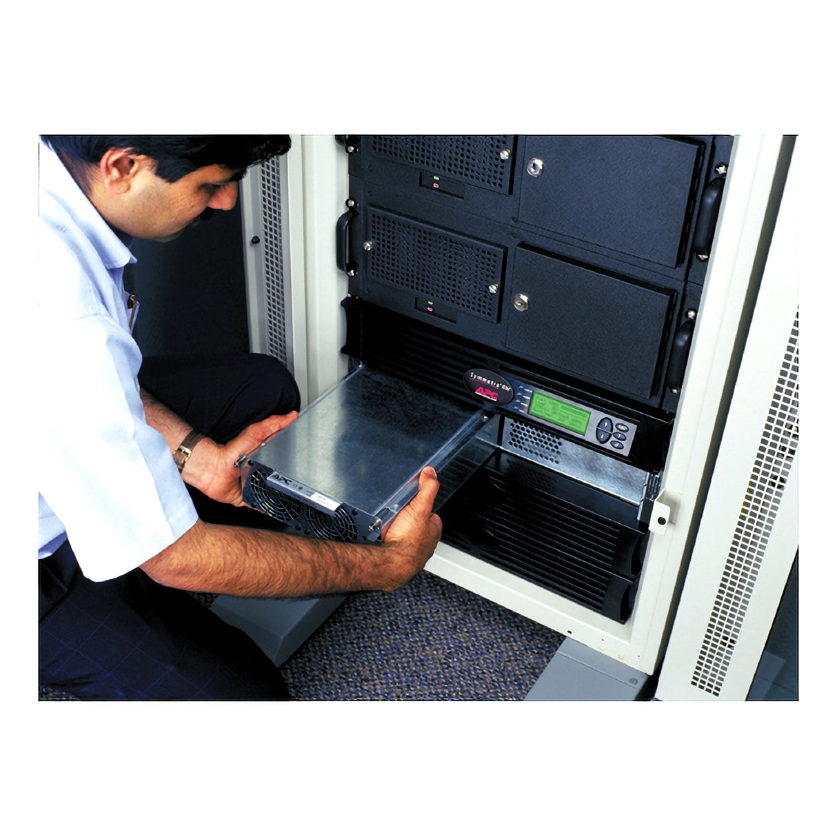 APC Symmetra RM 6kVA Scalable to 6kVA N+1 208/240V