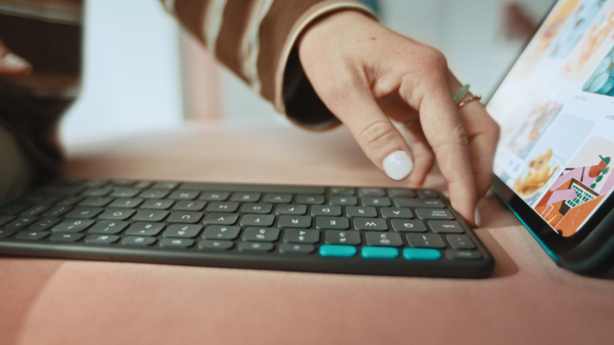Logitech Flip Folio QWERTY US English Bluetooth Graphite